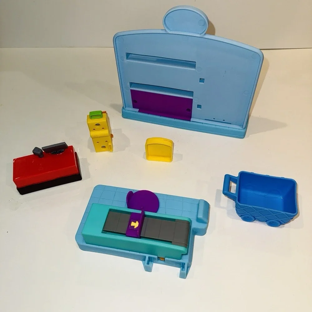 Peppa Pig Grocery Store Supermarket Playset Lot 12 Figures George Mummy Daddy